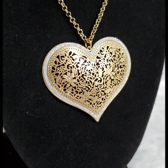 Unsigned Jewelry - •Goldtone laser cut type design•heart shaped•Bundle